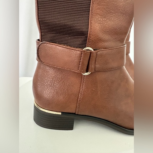 Call it Spring Sterna Velcro Closure High Ankle Block Boot (SH88) - Picture 6 of 14